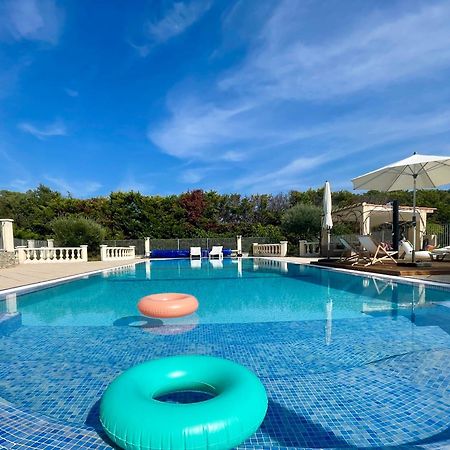 Villa Les Terrasses De Valerian Brignoles Esterno foto